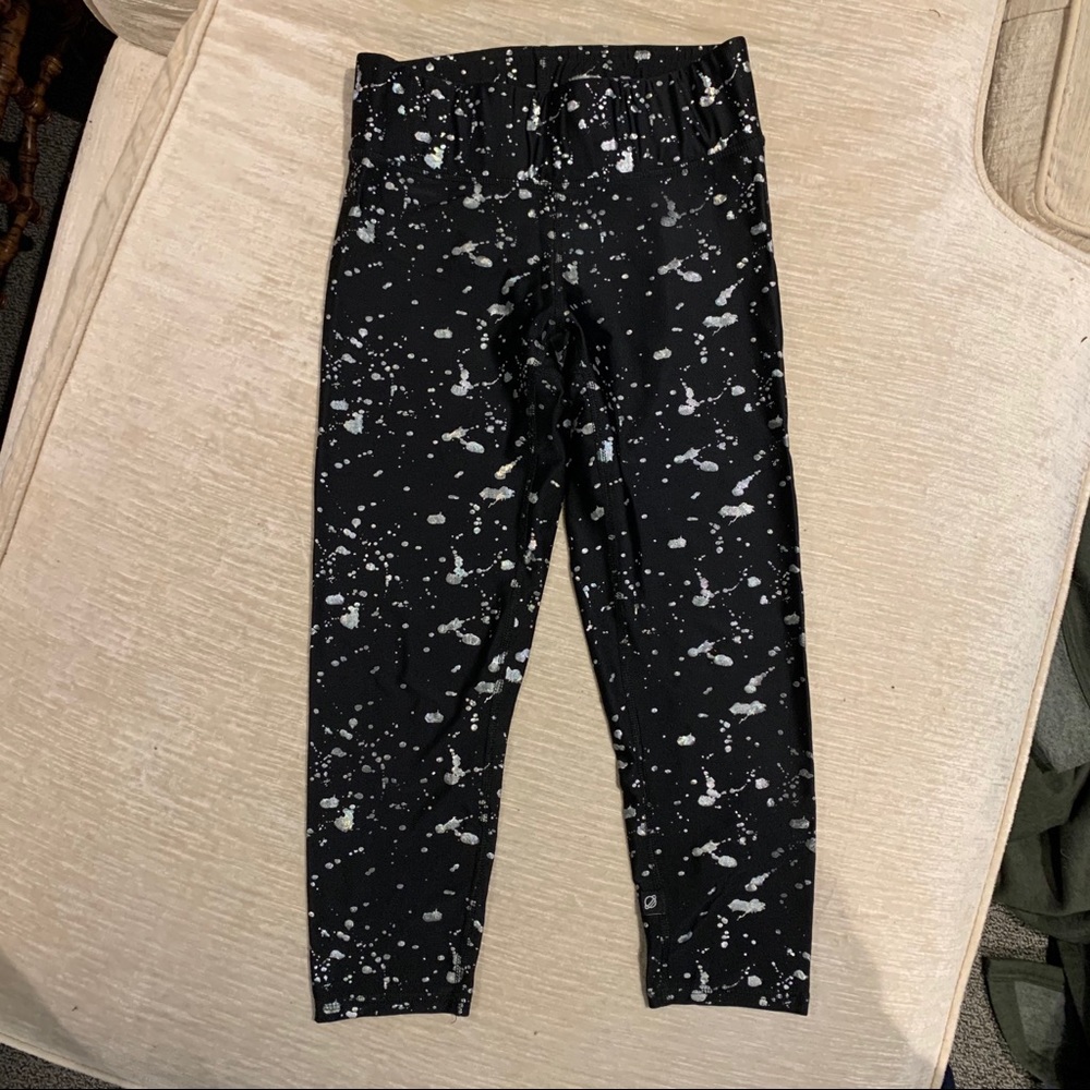 Black splatter paint cropped legging from Terez
